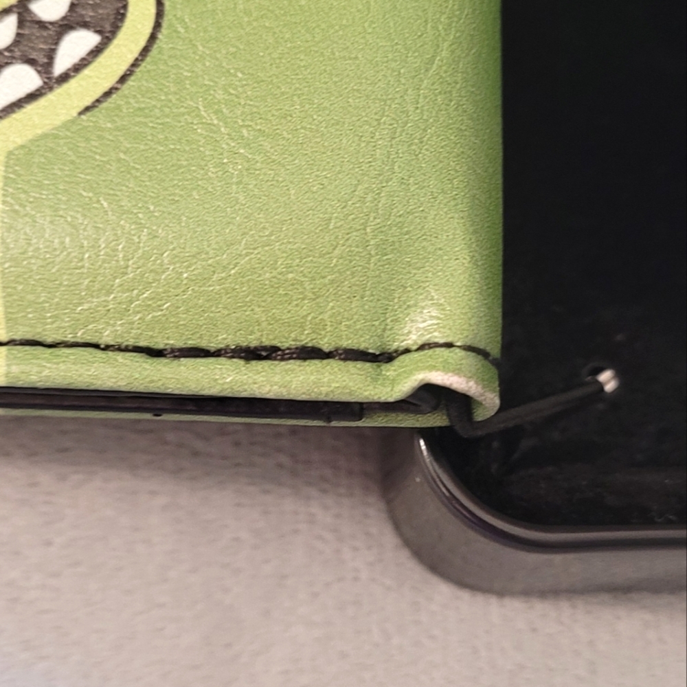 Rick & Morty Wallet (Pickle Rick) in tin - Picture 5 of 16